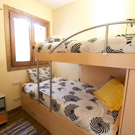 Apartamento Con Terraza Osseja 24 Appartamento *